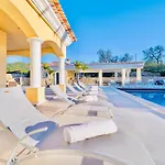 Casa Ferrel
