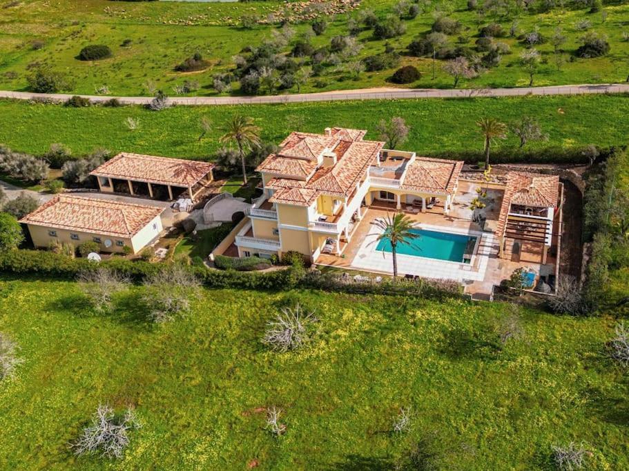 Villa Casa Ferrel
