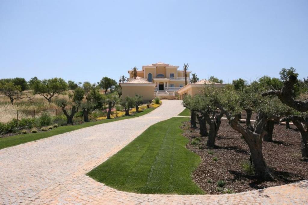 Casa Ferrel *
